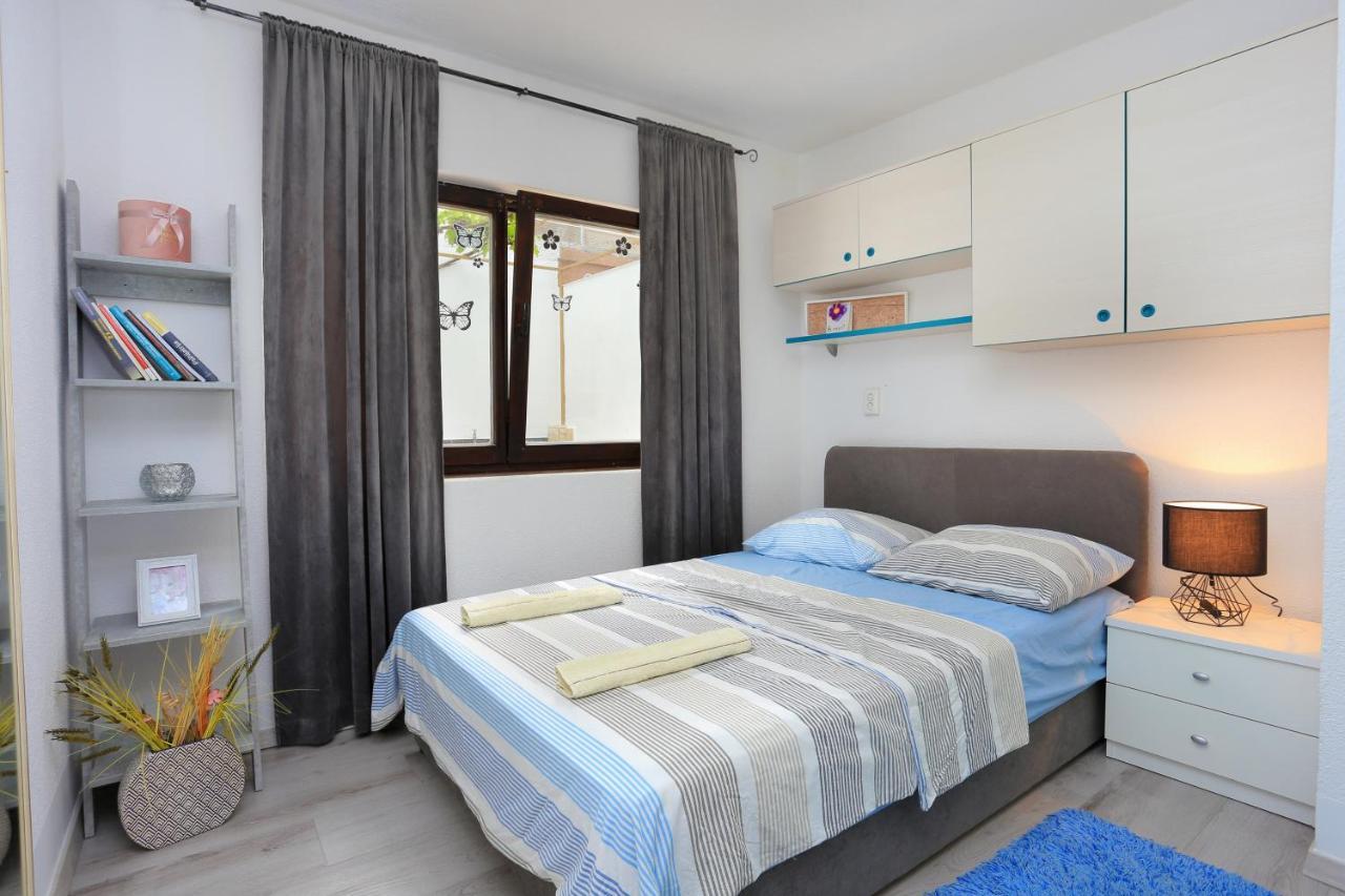 Apartments With A Parking Space Mastrinka, Ciovo - 4324 Trogir Kültér fotó
